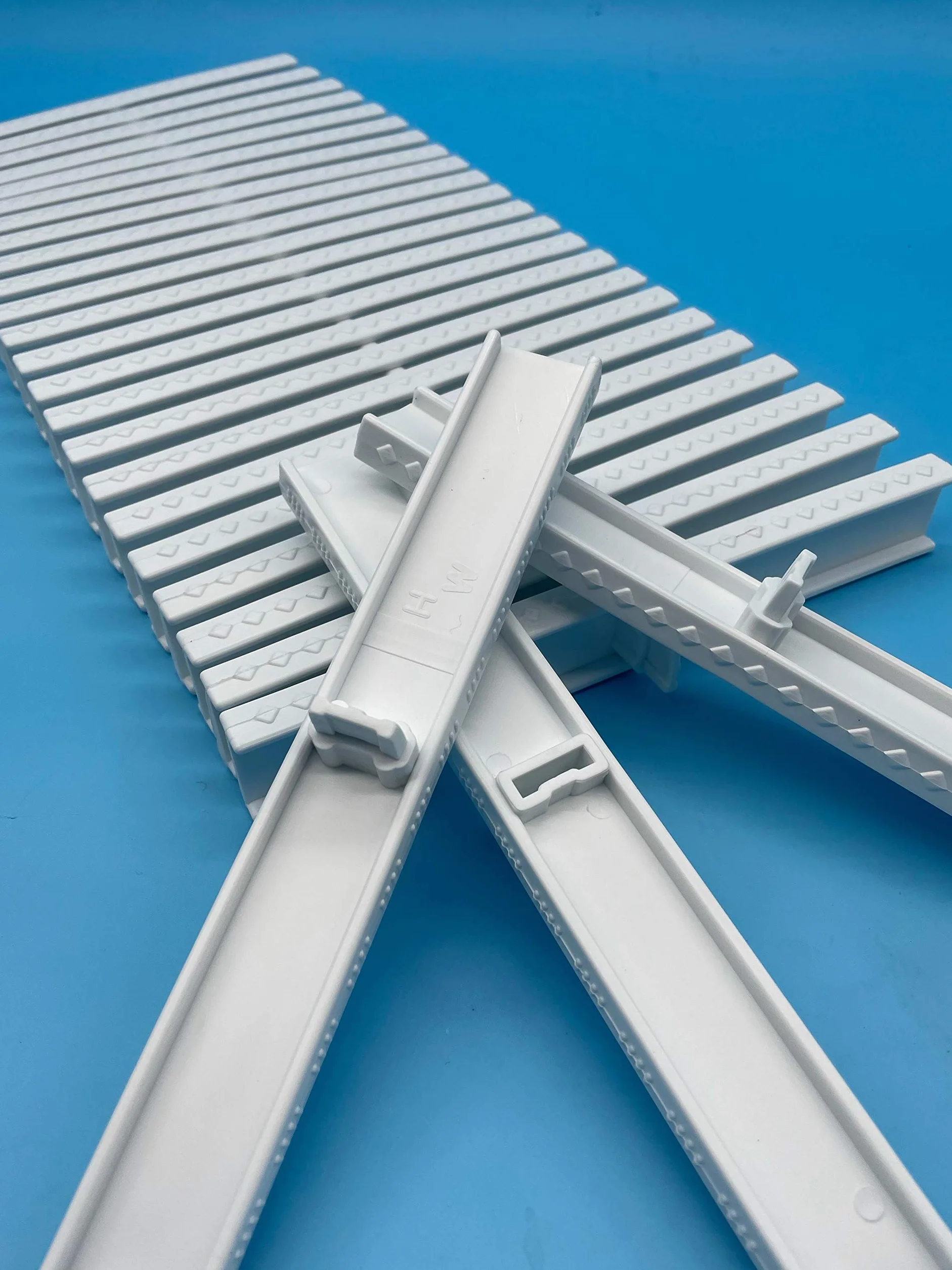 Rejillas de Piscina Recta 245 x 35 mm 10 Metros 500 Unidades Medidas Universales