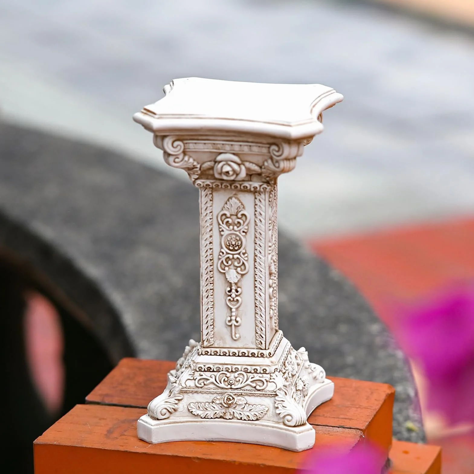 Columna Griega Decoración Pedestal con Tallado Floral para Jardín