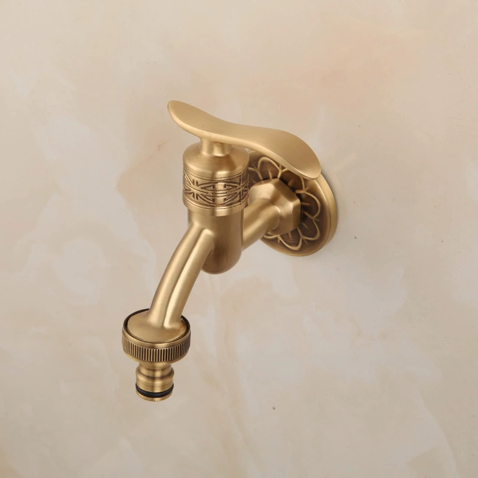 Grifo de pared retro de latón para lavadora y jardín