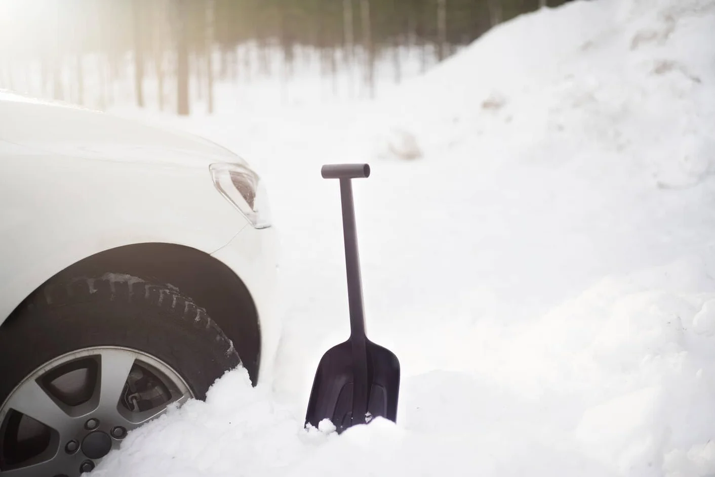 Fiskars Solid Pala de nieve para el coche, 63 cm, Negro, fibra de vidrio