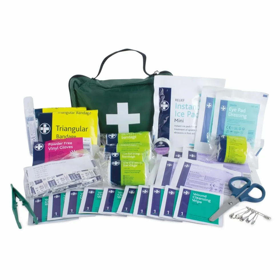 Kit completo de primeros auxilios 90 Piezas LEWIS-PLAST para exteriores