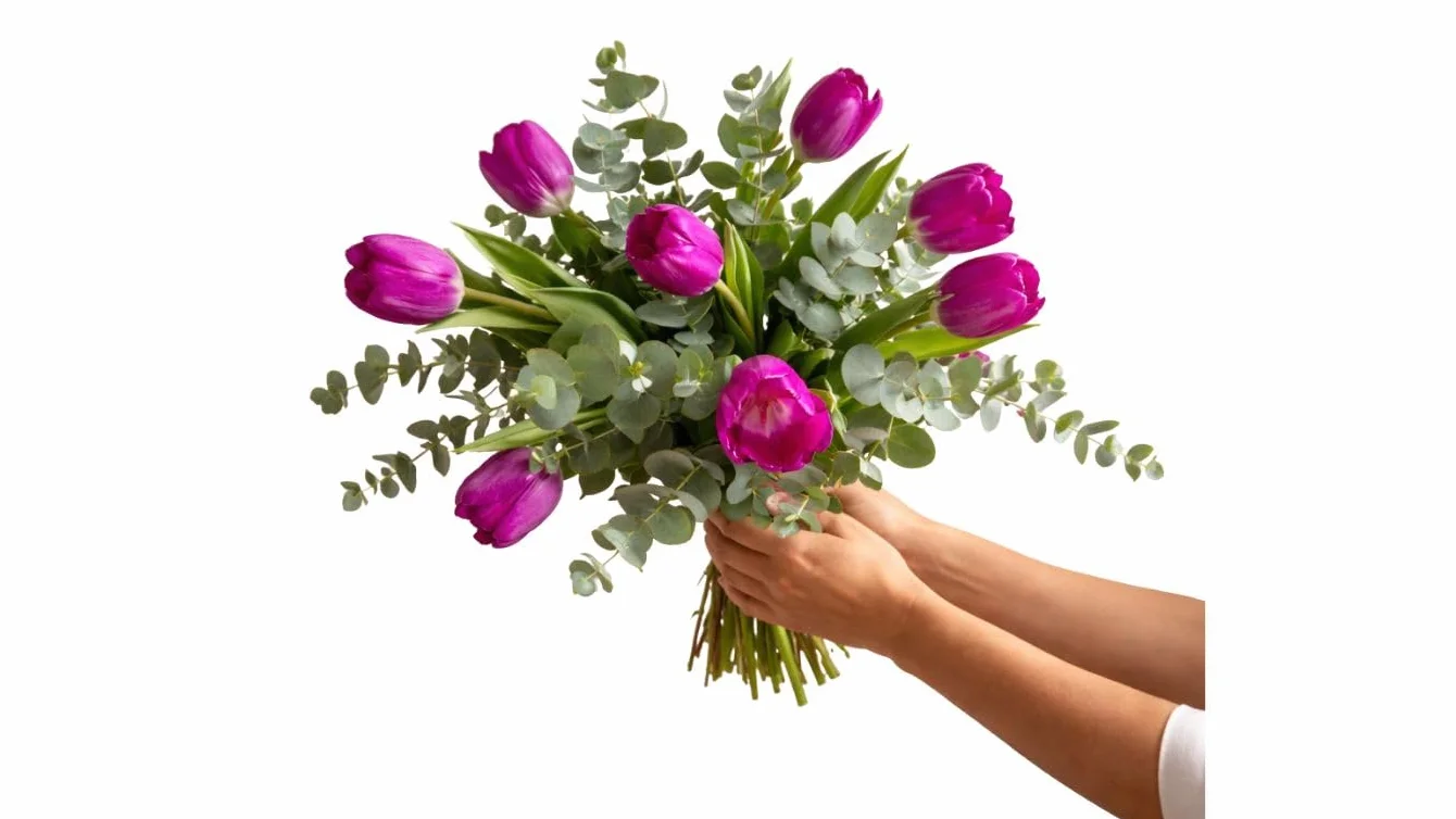 Ramo de Tulipanes Naturales 10 Tulipanes Eucalipto Violeta