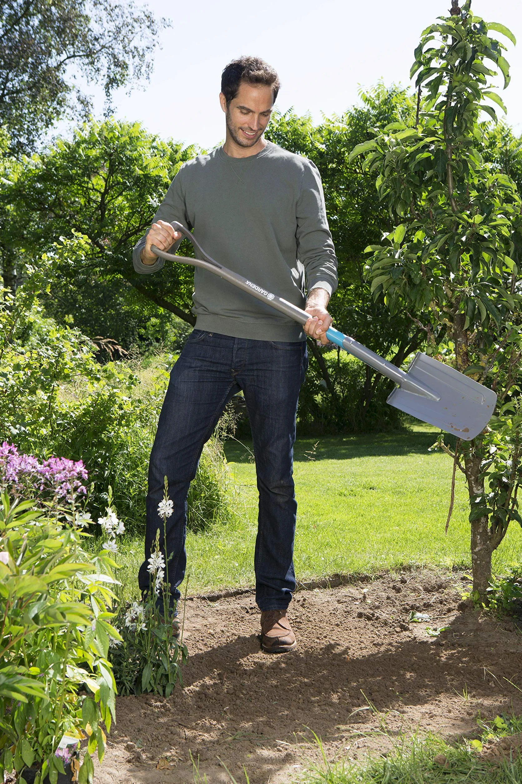 Gardena Pala de Punta de Acero para Jardín, con Pisador y Mango Ergonómico, Negro/Antracita/Turquesa