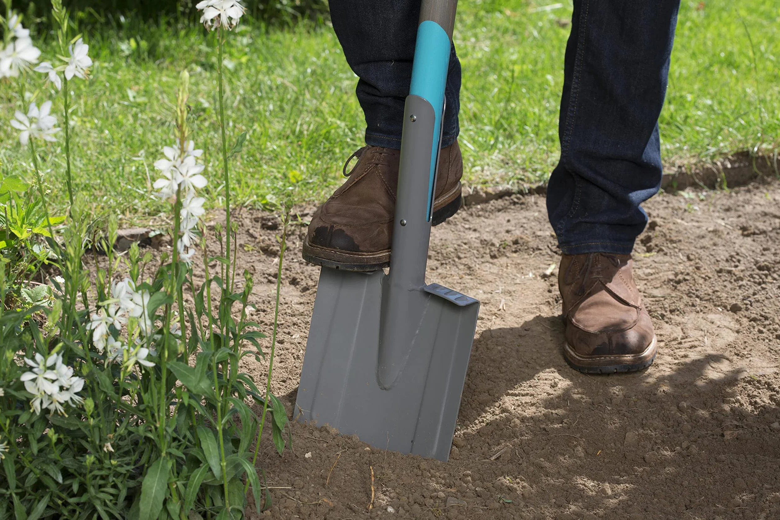 Gardena Pala de Punta de Acero para Jardín, con Pisador y Mango Ergonómico, Negro/Antracita/Turquesa