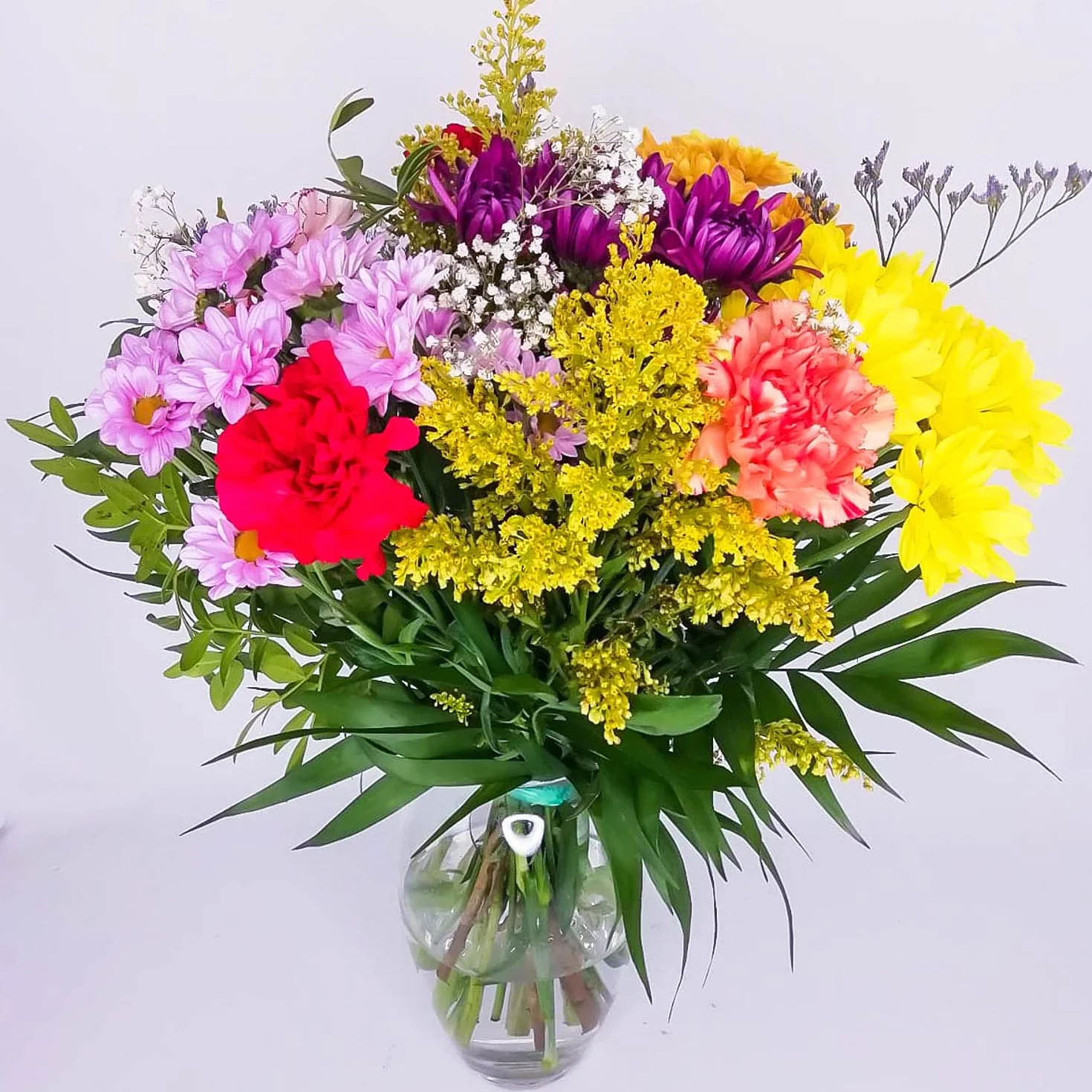 Ramo de flores naturales a domicilio - Flores frescas con tarjeta dedicatoria - Entrega gratis 24 h