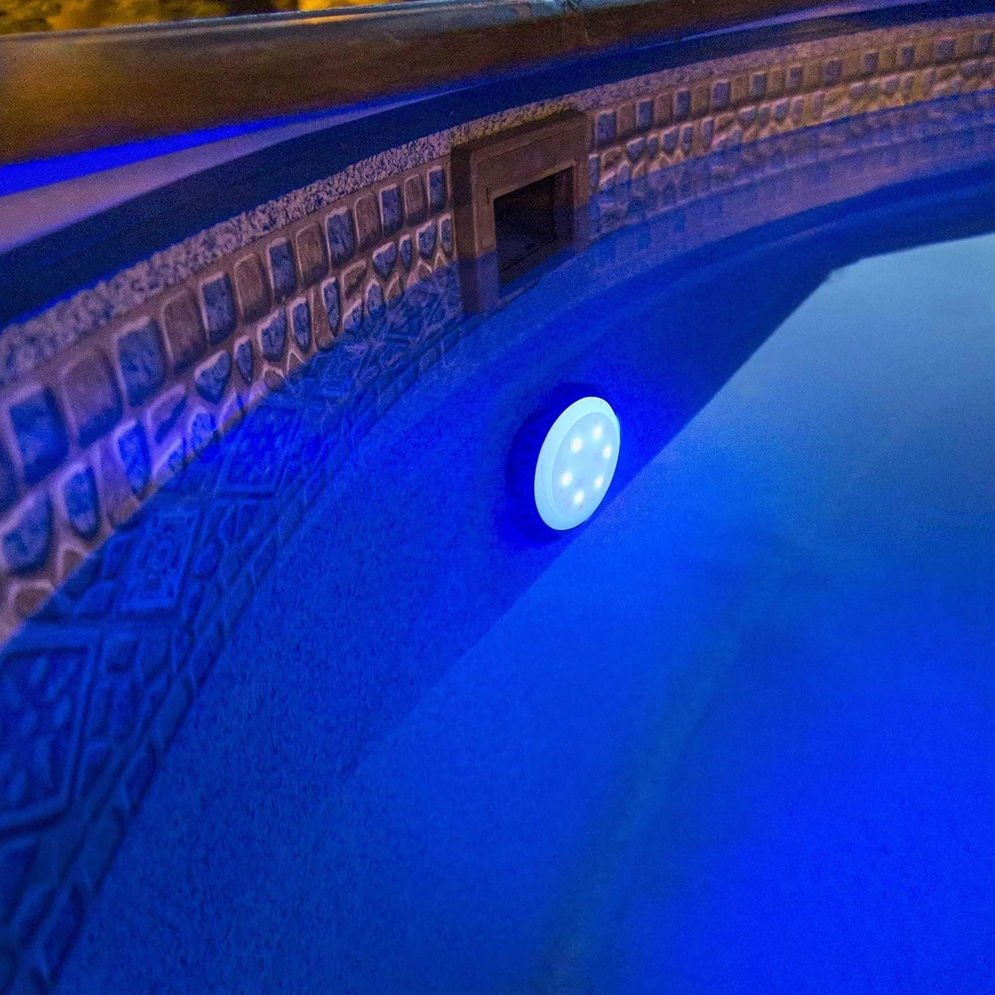 Proyector LED Color para Piscina Elevada de Acero Iluminación