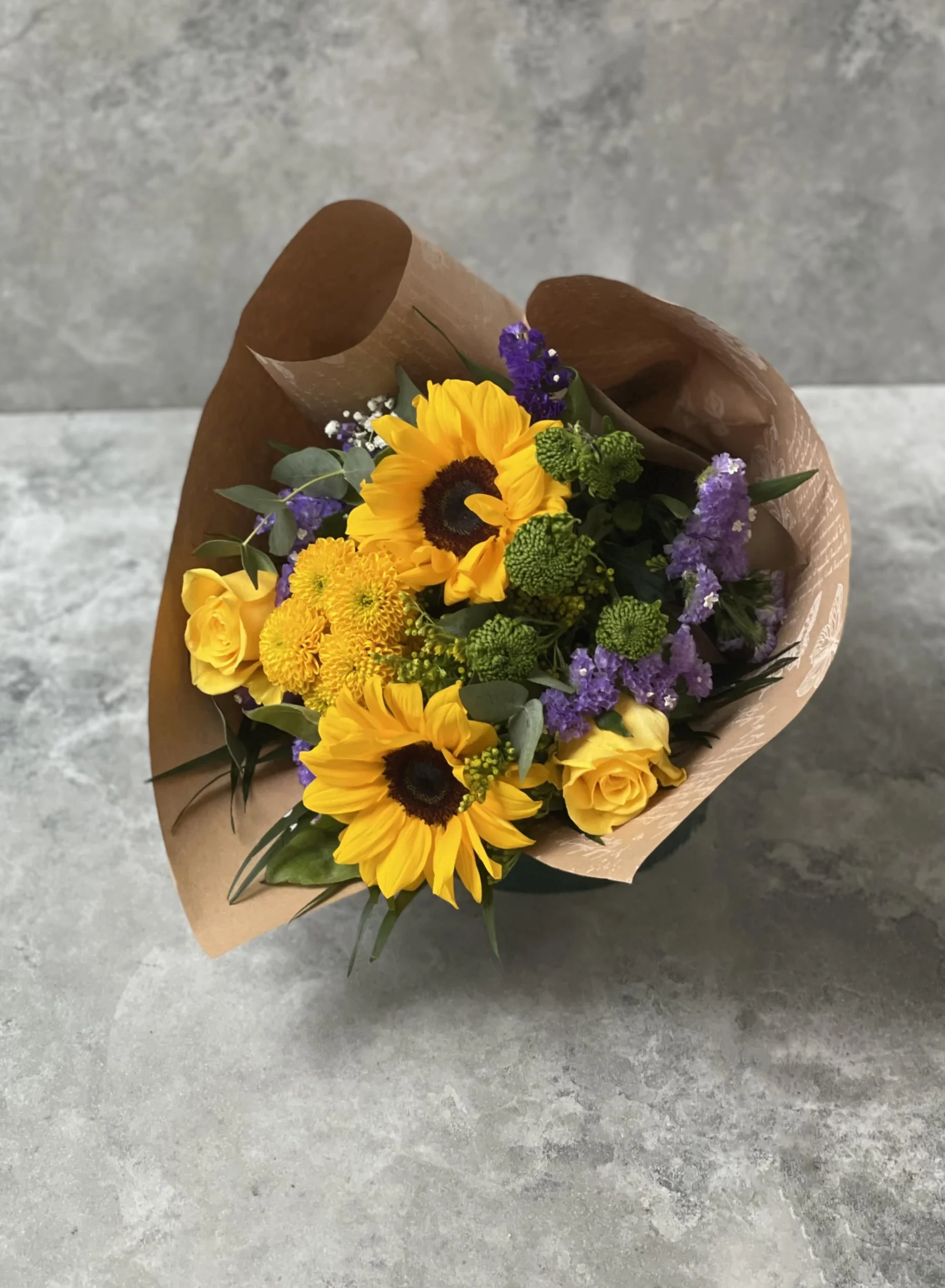 Ramo de flores naturales a domicilio con margaritas y girasoles | Entrega 24 horas Lunes a Sábado