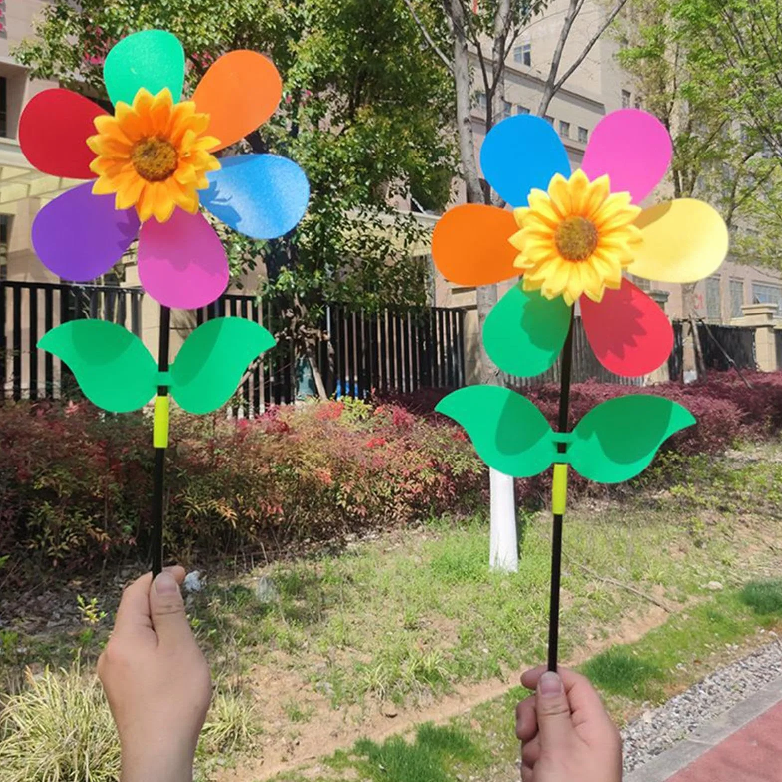 Girasol giratorio para patio y jardín, molinillos de viento al aire libre, girasol, molino de viento, adorno de estaca impermeable, decoración para patio, puerta delantera, niños y exteriores