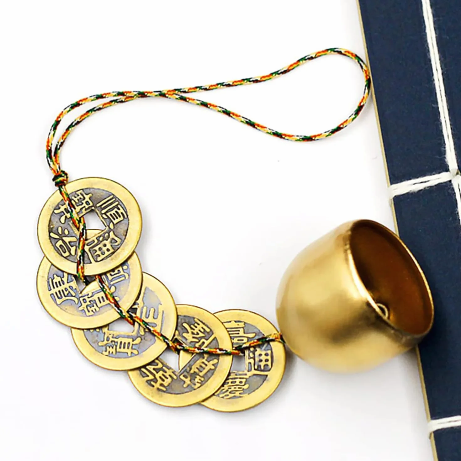 Campanas de Viento Feng Shui,2 PCS Decoración China Feng Shui con 5 Monedas del Emperador,Campanas Colgantes de Metal para Jardín,Campana de Buena Suerte para Exterior e Interior,Regalo de Amistad