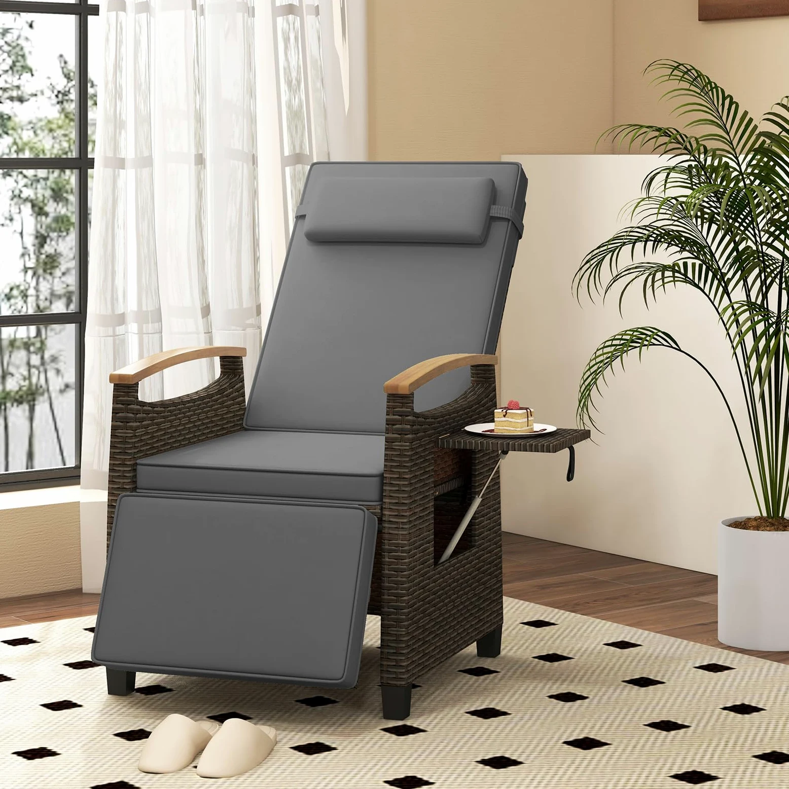 COSTWAY Silla Reclinable Jardin, Tumbona de Ratán con Respaldo y Reposapiés Ajustables, Mesita Abatible, Reposacabezas Extraíble y Reposabrazos de Madera, Sillón Terraza Exterior para Patio (1,Gris)