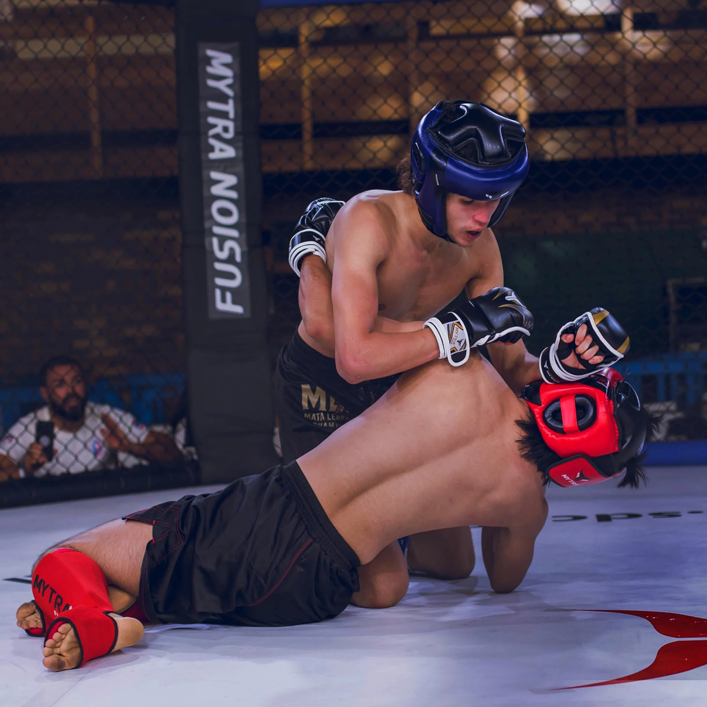 Mytra Fusion Guantes MMA Palma Abierta Muñequera Ajustable Sparring Grappling Kickboxing