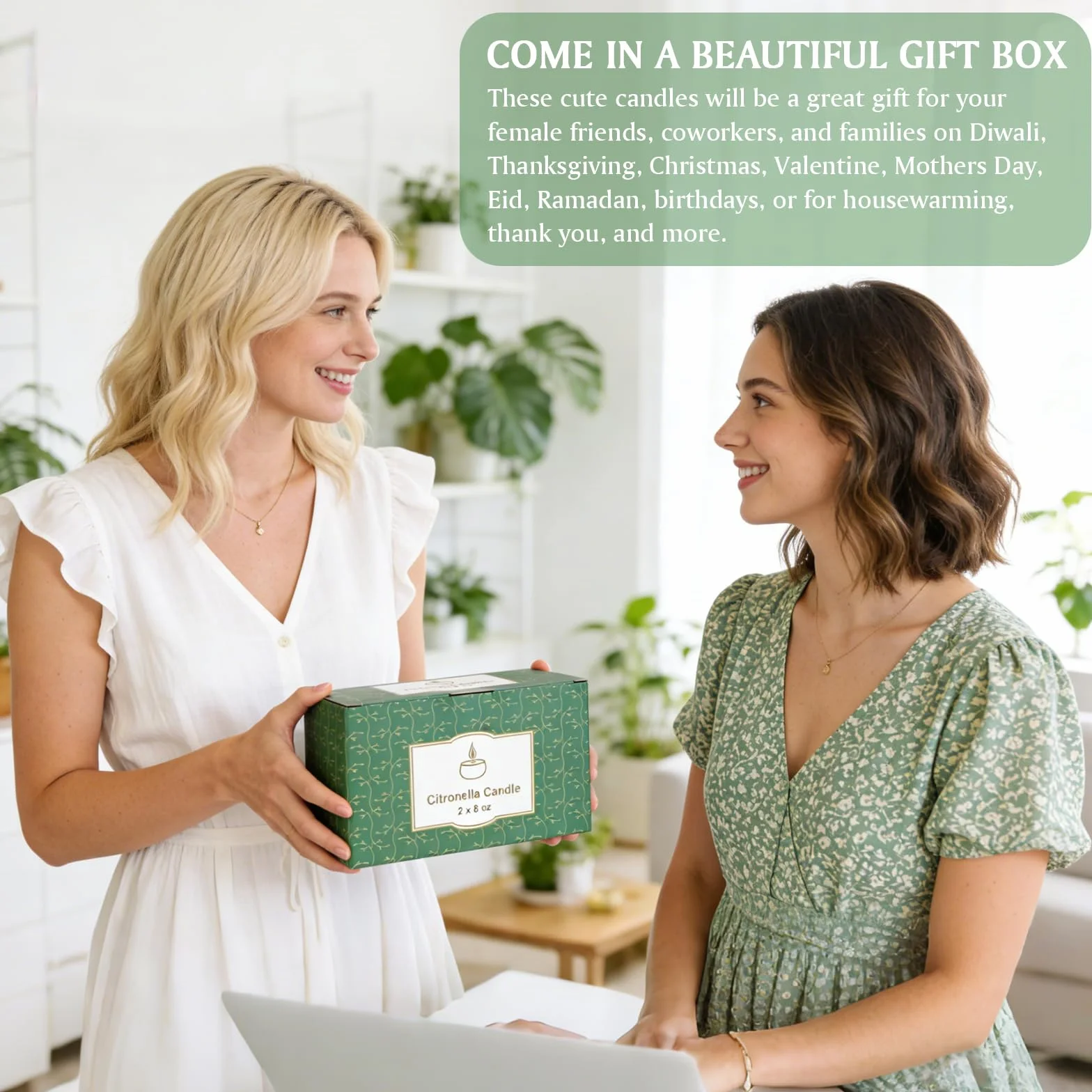 Zestaw 2 świec sojowych cytronelowych 250h na zewnątrz