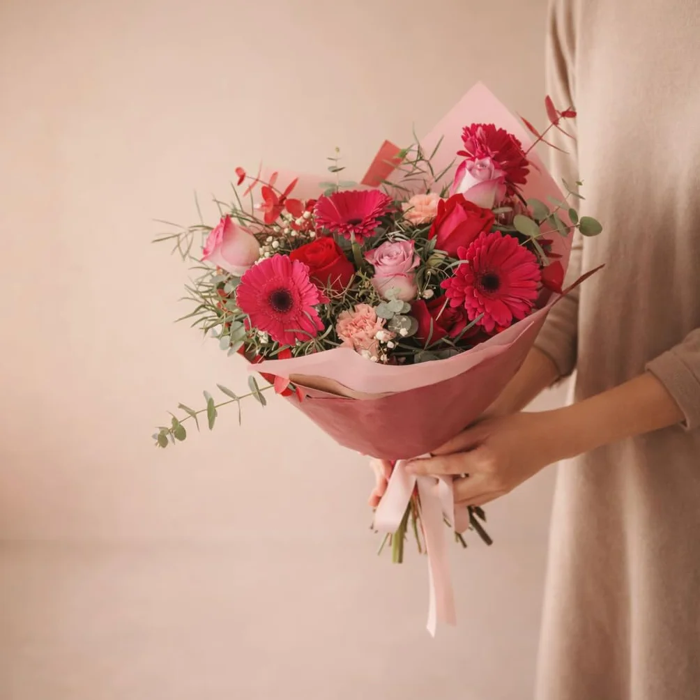 Ramo de Flores Naturales Gerberas con Taza y Peluche Regalo San Valentín