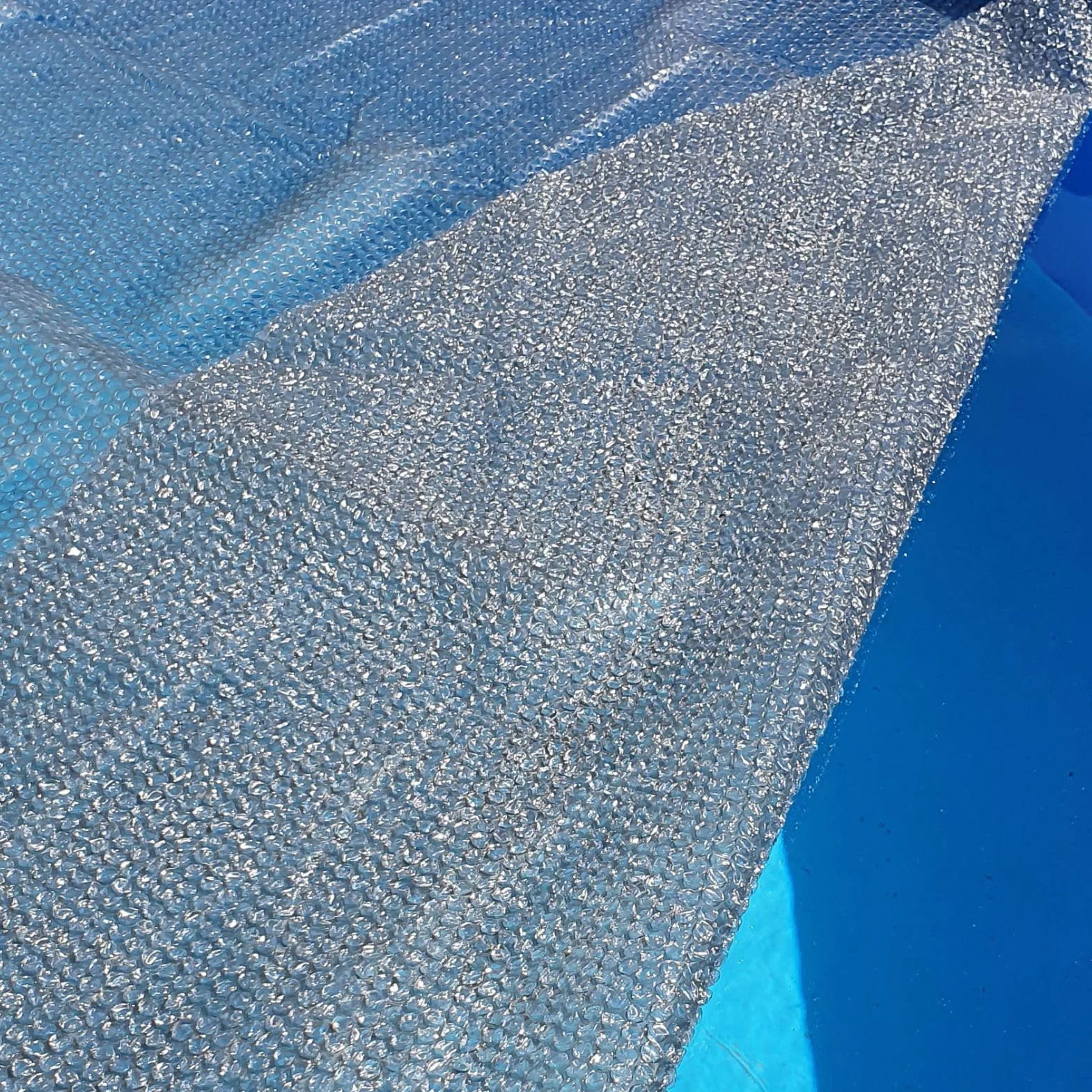 Manta Solar Ronda Ø 366 cm Cubierta Térmica 215 Micras Gris Plata Alto Rendimiento
