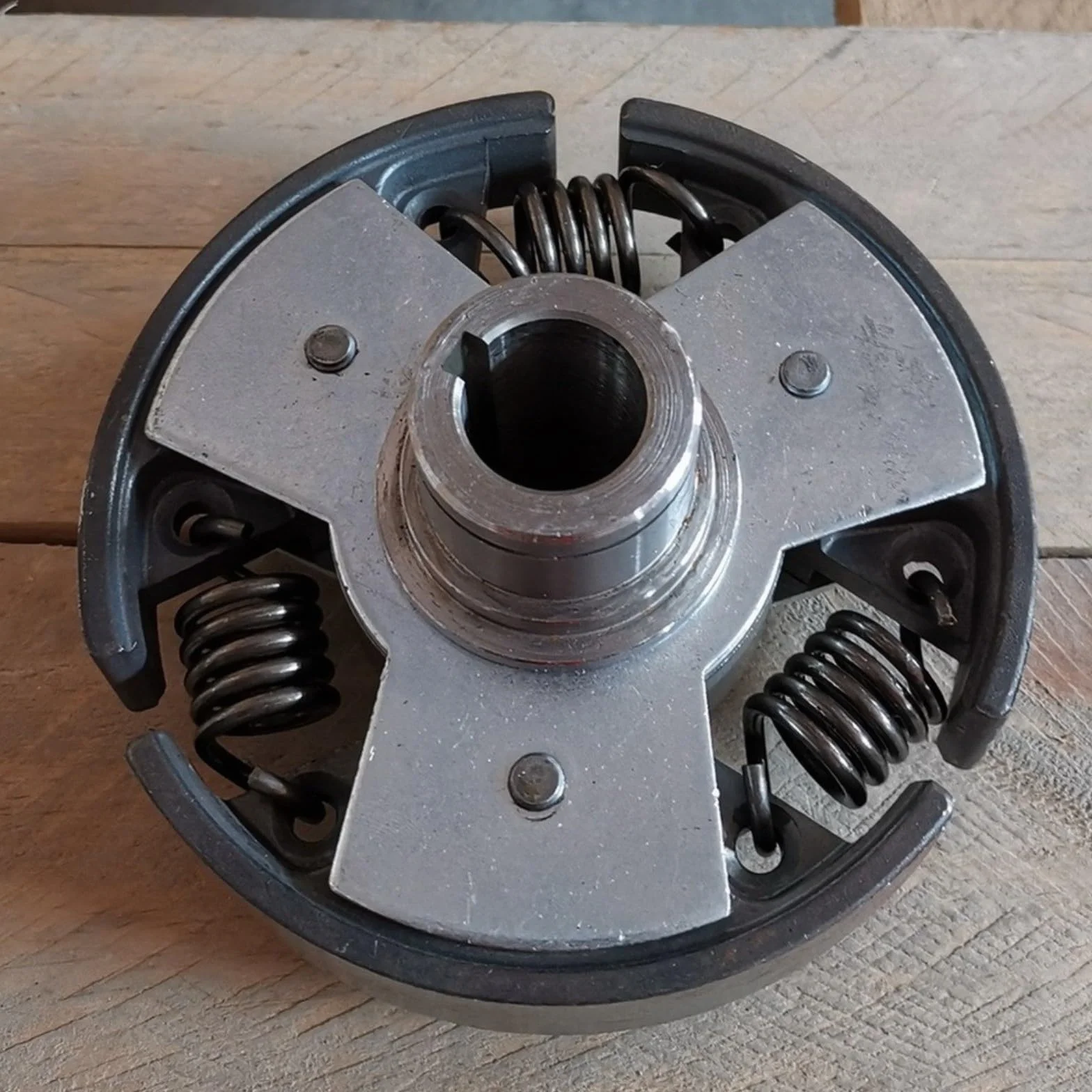 Repuesto de embrague para Wacker WP1550 WP1540, parte 1704115, accesorio ligero para equipos eléctricos al aire libre, sopladores de hojas y aspiradoras, 1110 g