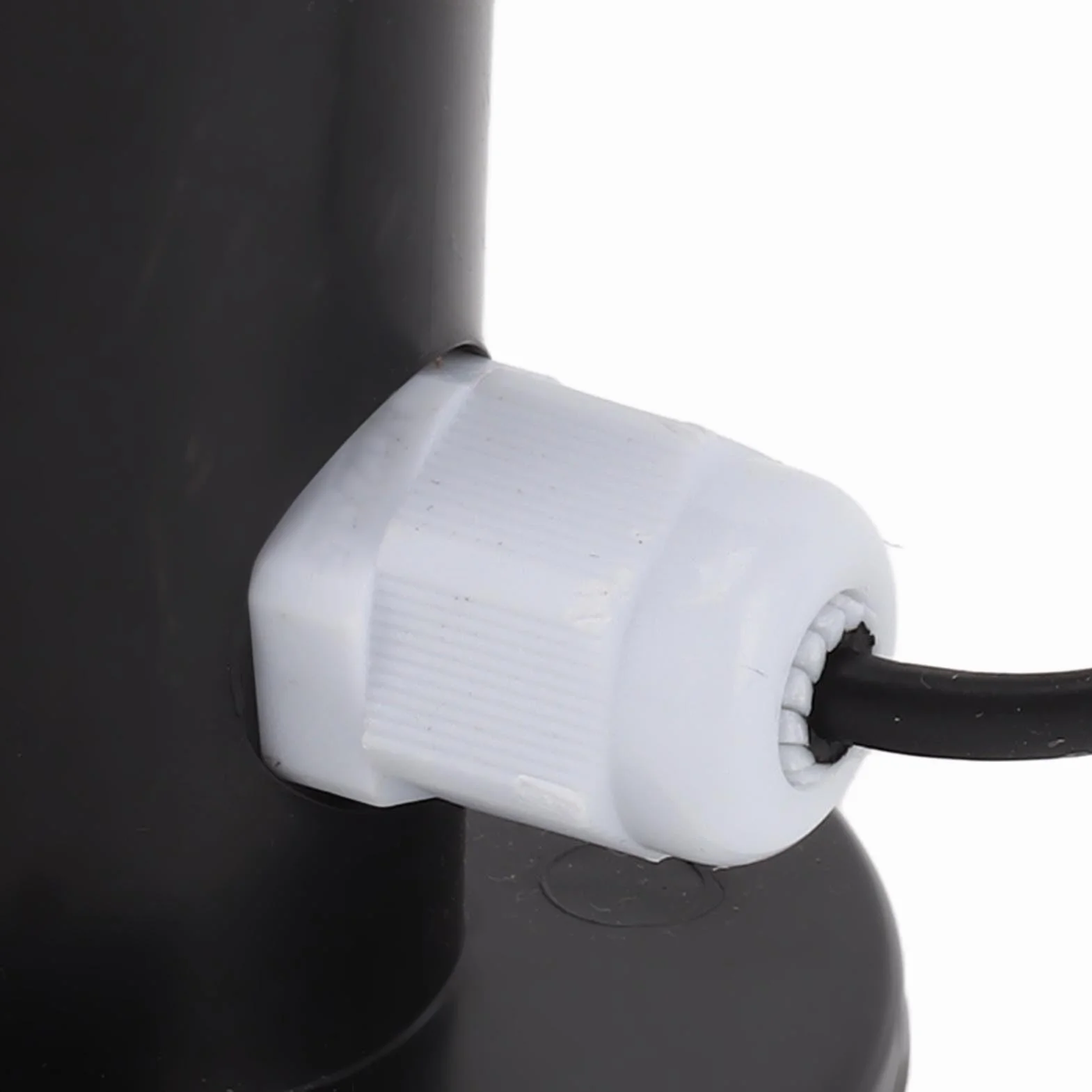 Sensor de Velocidad del Viento 0-3.8V 3 Tazas Anemómetro Impermeable Cable 8M Estación Meteorológica