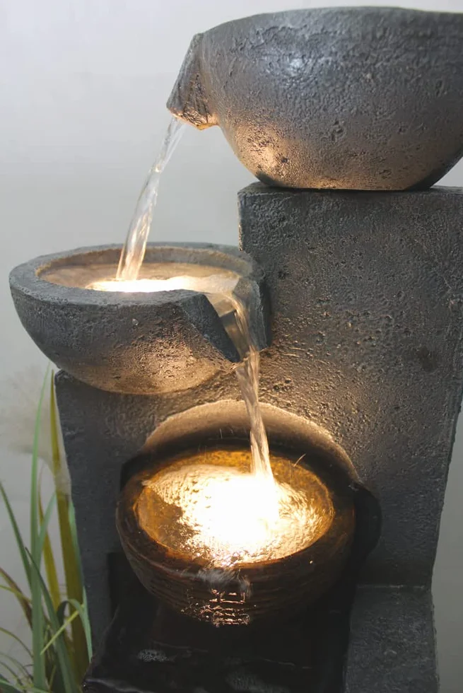 Fuente de Hierro Forjado de la Marca Gran Fuente, Iluminación LED y Cascada de Agua, Decoración de Jardín
