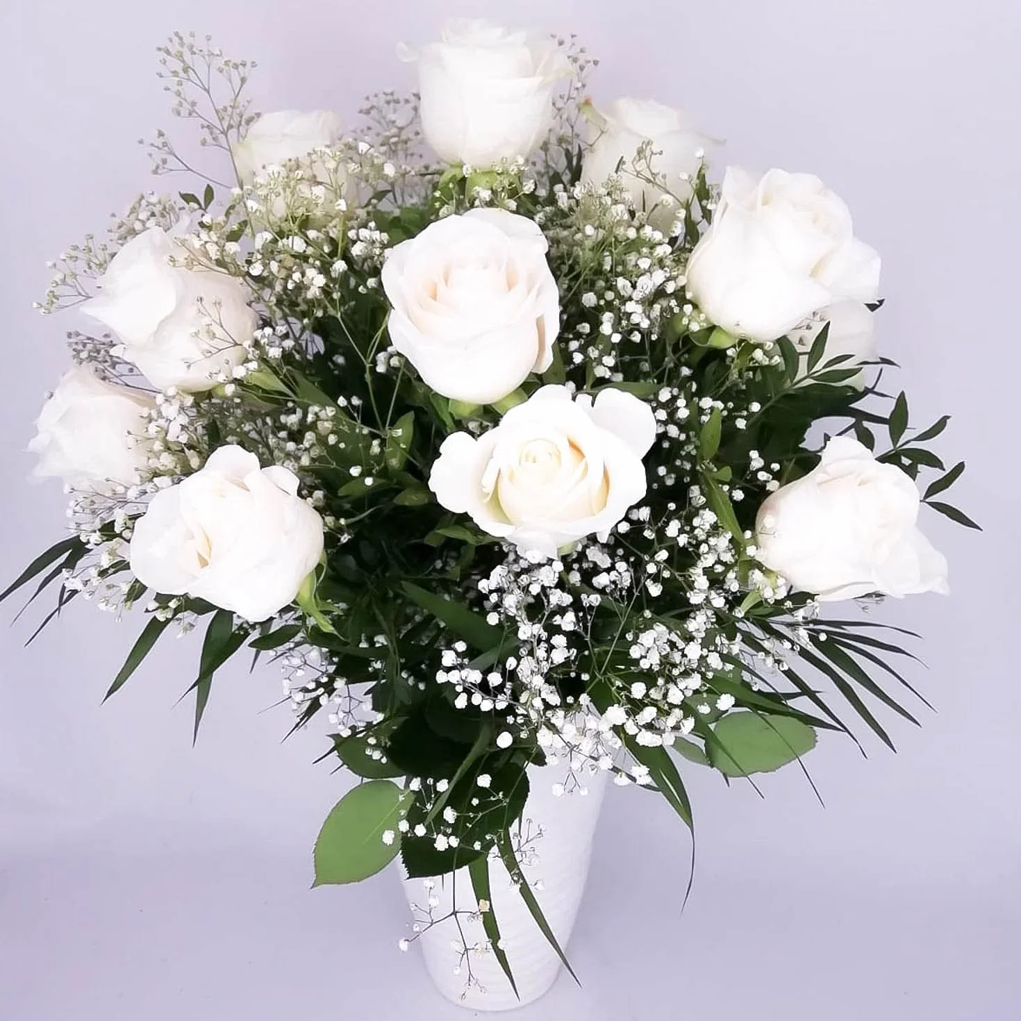 Alma Ramo de flores naturales 12 rosas blancas a domicilio entrega gratis 24 horas