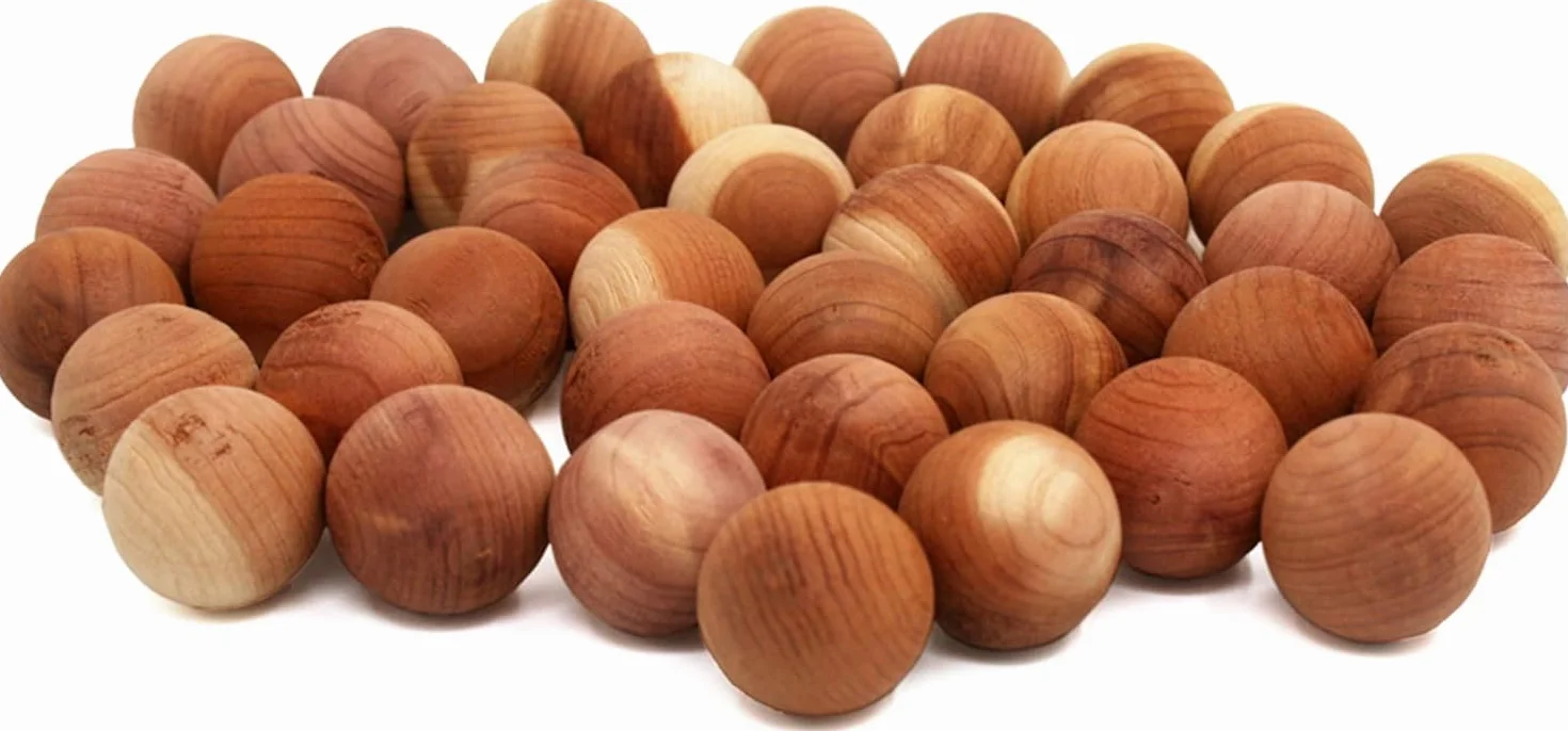Cedro Antipolillas Natural 40 Piezas Bolas contra Polillas Armarios Ropa